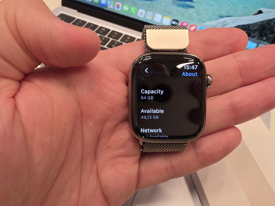 Apple Watch 10 42mm titanium