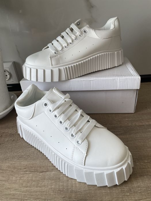 Кеди жіночі білі кросівки