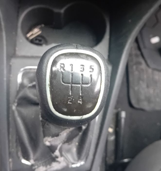 Para peças SKODA Rapid Liftback (NH3)