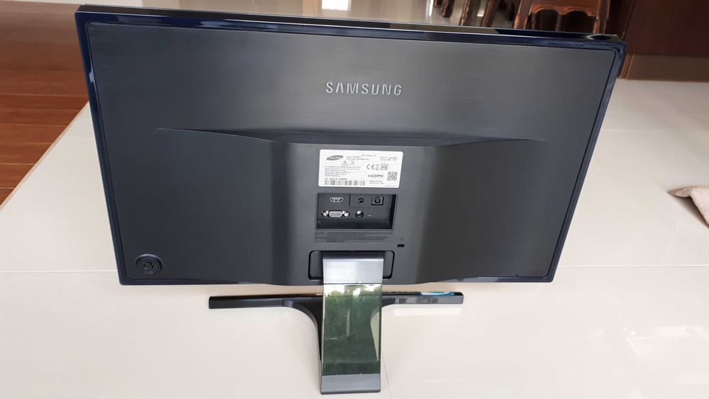 Monitor Samsung 24 cale - jak nowy !!!