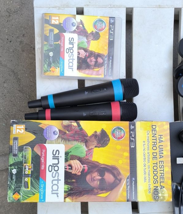 PS3 + 2 controllers + games + 2 microphones64284424265345122