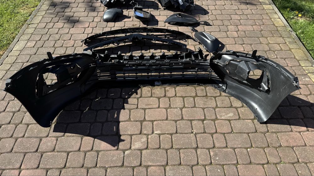 Toyota Proace zderzak przedni i lampy