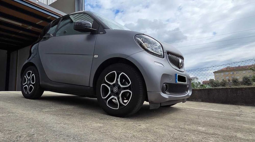 Smart ForTwo Coupé passion - 07-2016 - Gasolina - Apoio Braços Central