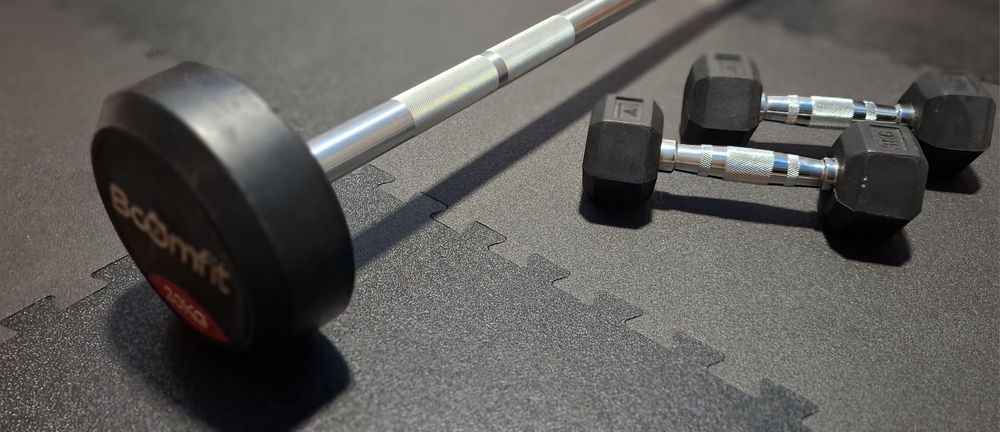 Barra 20Kg peso Fixo, halteres 3kg e kettlebell 6kg. Musculação