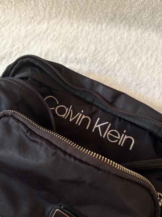 Męska, czarna nerka Calvin Klein Primary