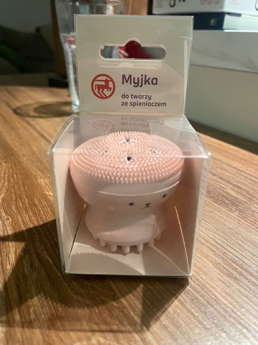 Myjka do twarzy ze spieniaczem
