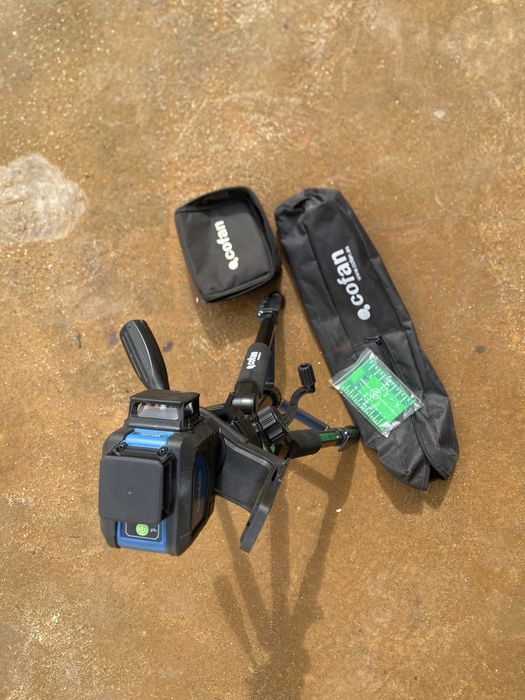 Nivel a laser Cofan novo com tripé tal como nas imagens