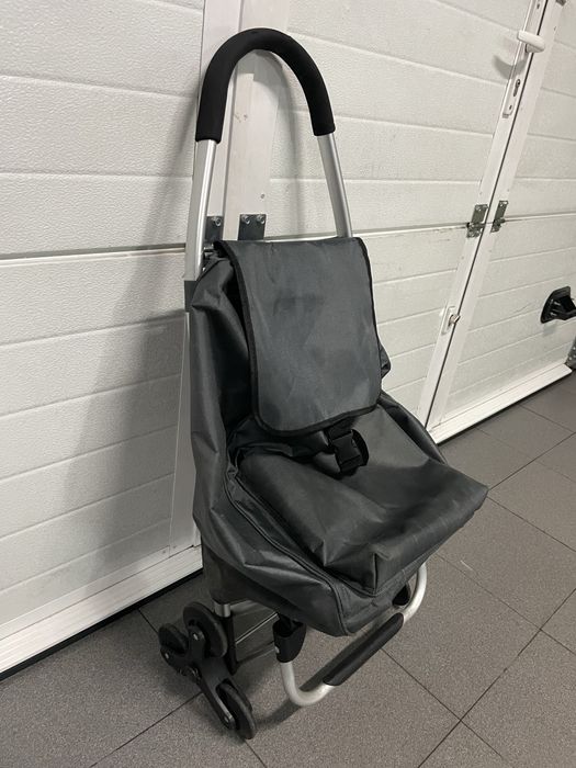 Carrinho versátil e resistente para artigos domésticos e outros