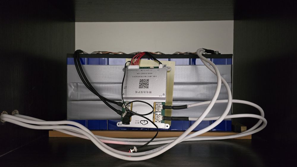 Акумуляторна збірка 8 квт, акумулятори LiFePO4, лійтій-залізо-фосфатні