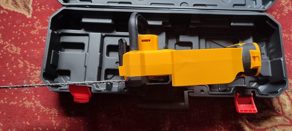 Пилка типу DeWalt 20v