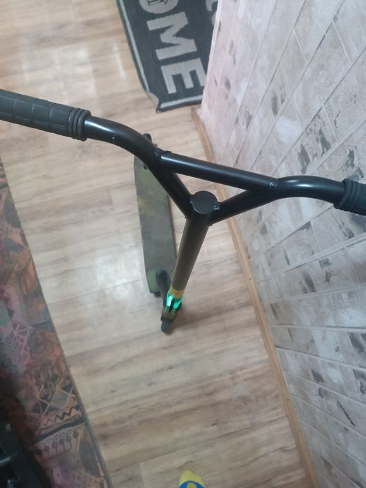 Продам самокат трюковий