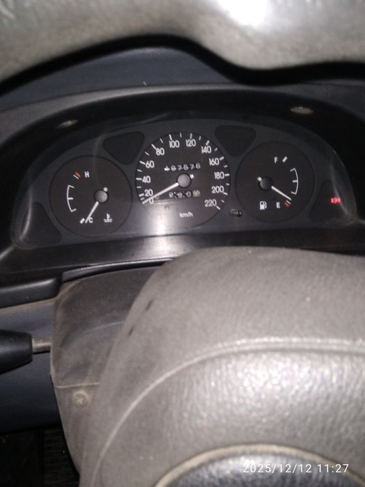 Пропоную до продажу легковий автомобіль.