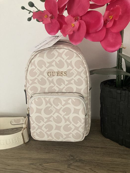 Plecak plecaczek crossbody Guess