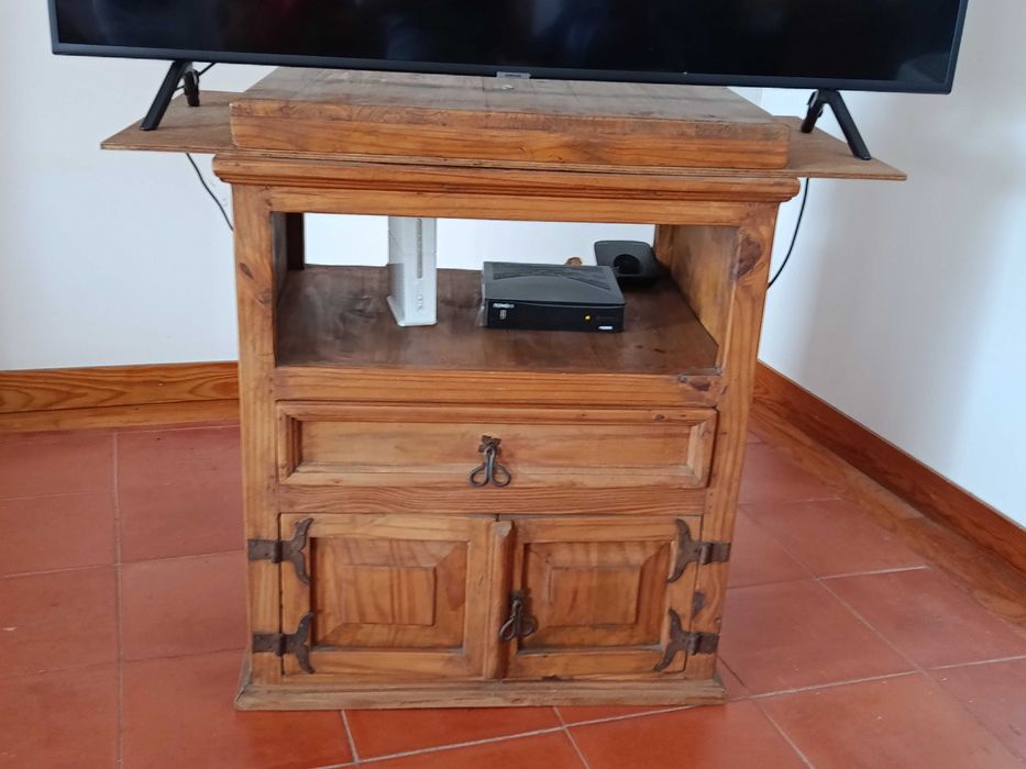 Movel armario louceiro cristaleira estante livreiro vitrine madeira castanho maciça qualidade