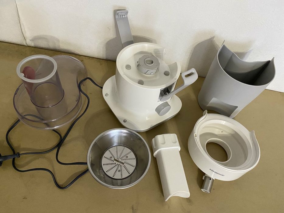 Центробежная соковыжималка Kenwood Соковитискач