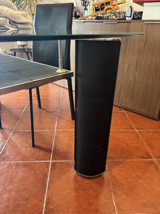 Mesa de vidro + cadeiras