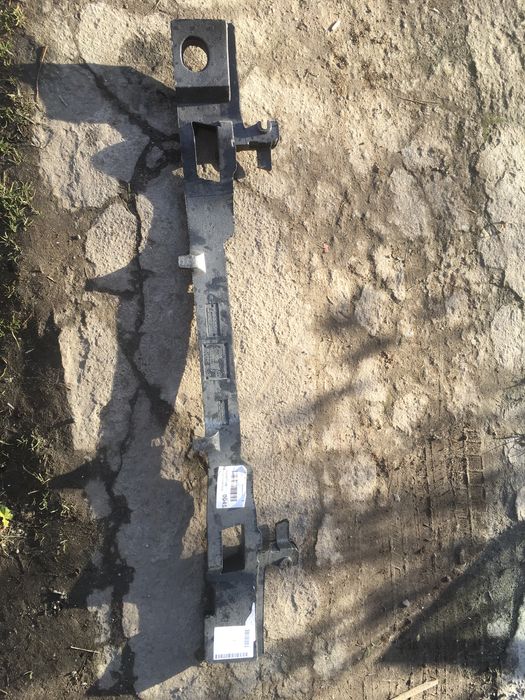 AUDI абсорбер наповнювач бампера 4g0807550j