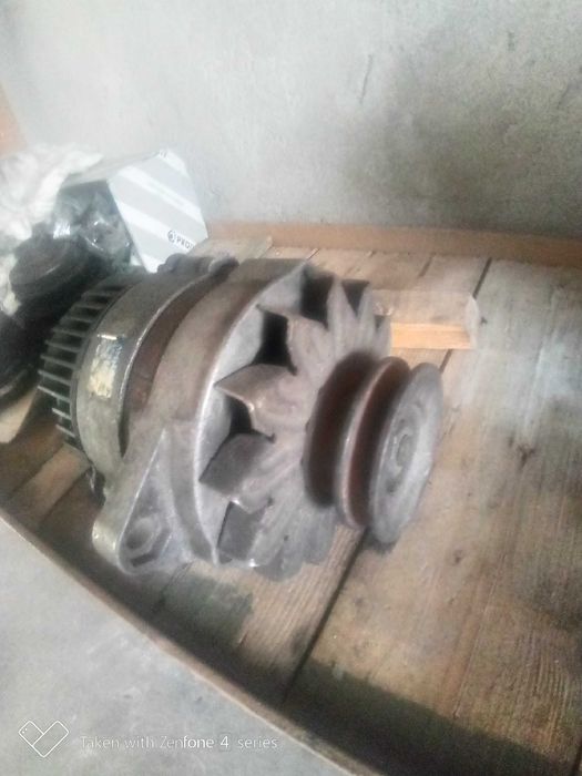 Генератор Magneti Marelli 65 ампер 14 вольт.