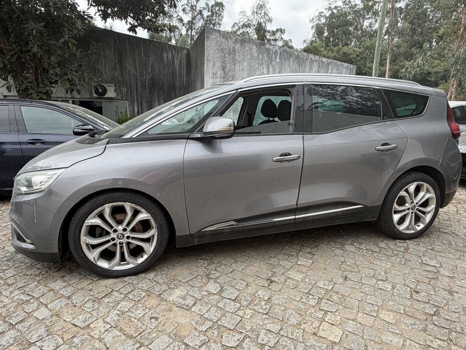 Renault Grand Scenic 1.5 dci / Automatica