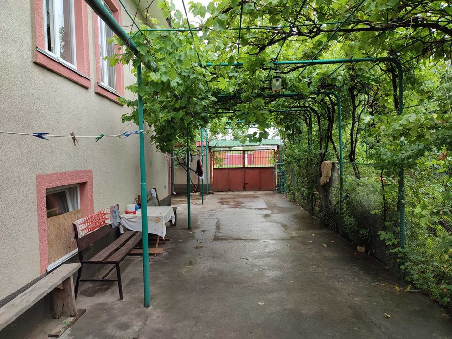 Двухэтажный дом на ул. Тенистой в с. Фонтанка.