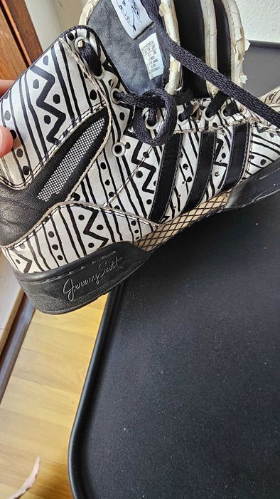 Ténis adidas jeremy scott