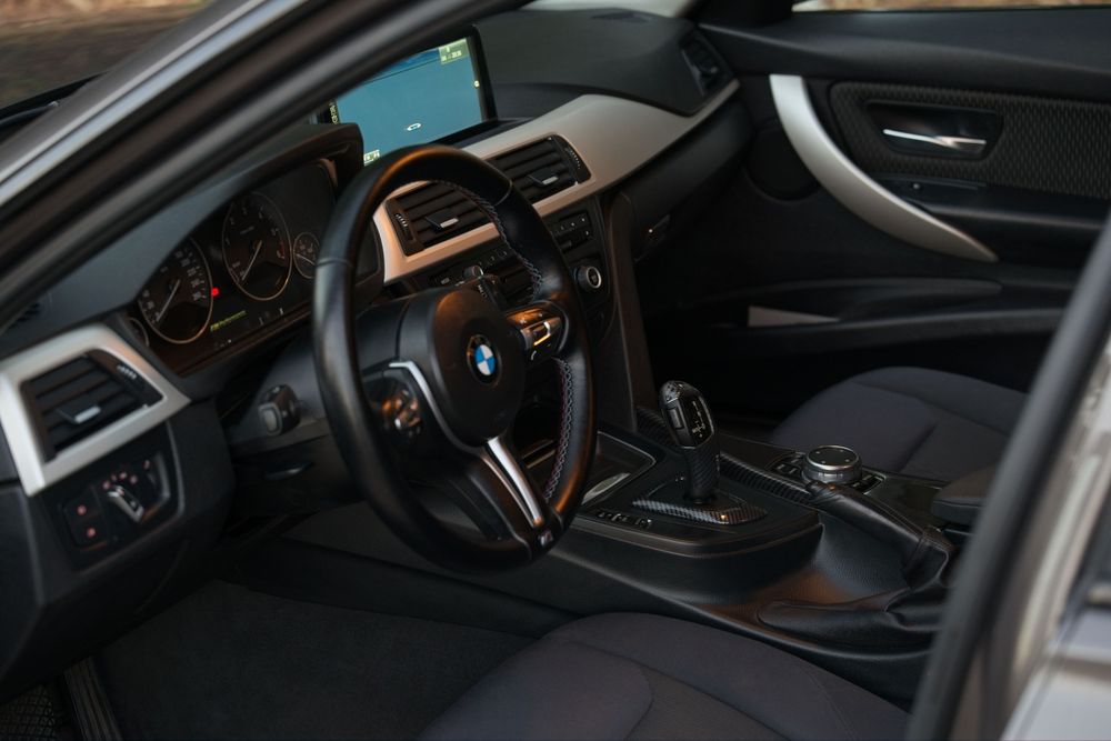 BMW 320d Pack M (F30) — 2014 — Caixa Automática