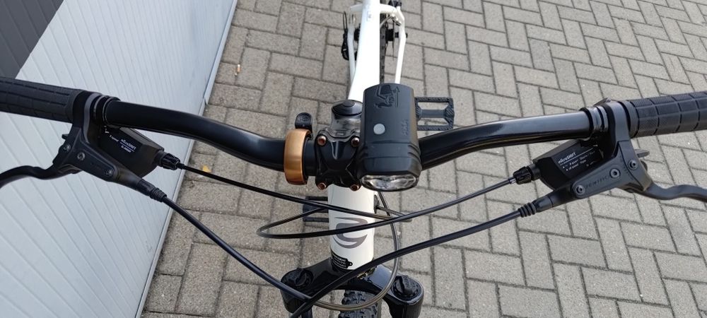 Rower MTB Cannondale Trail 7 koła 29 rama L biała perła 2x9 hydraulika śliczny JAK NOWY