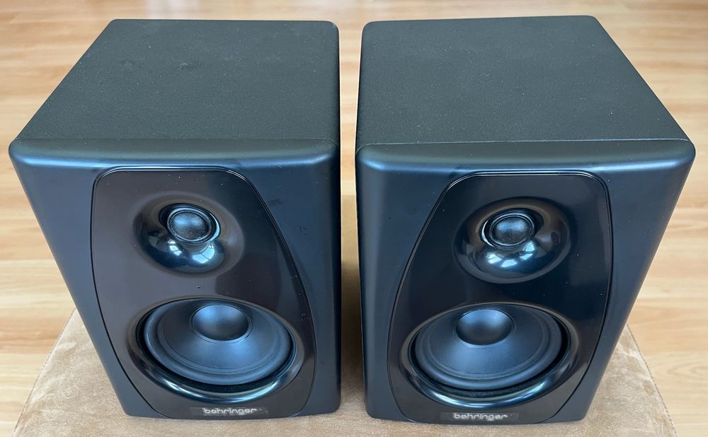Monitores de estúdio Behringer Studio 50USB