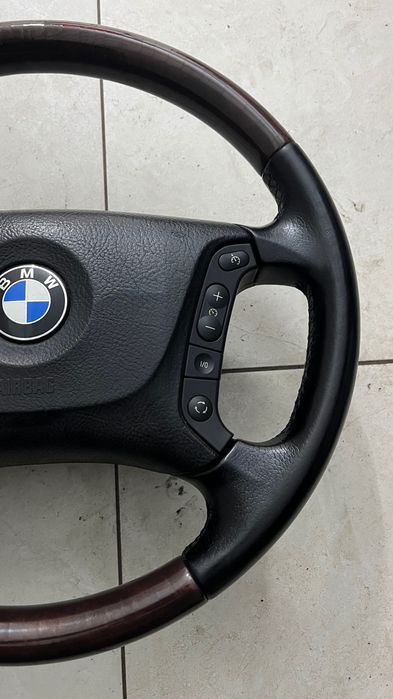Руль е38 е39 е53 рестайл
BMW OEM Wood & Leather E38 E39 E46 E53
