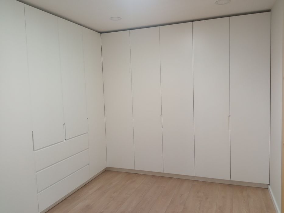 Cozinhas por medida, roupeiros.