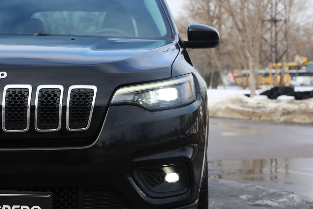 Jeep Cherokee 2018 VIN 1C4PJLCB6KD203724 фото оголошення 6 з 20