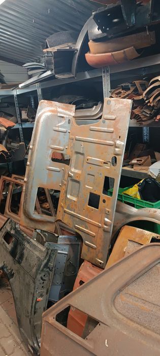 Fiat 126p podłoga bagażnika długa kompletna oryginalny produkt FSM