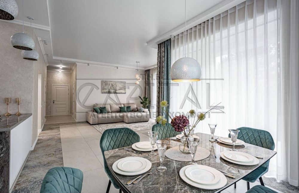 House in Kyiv, Chorna hora, Zvirynets - View 3