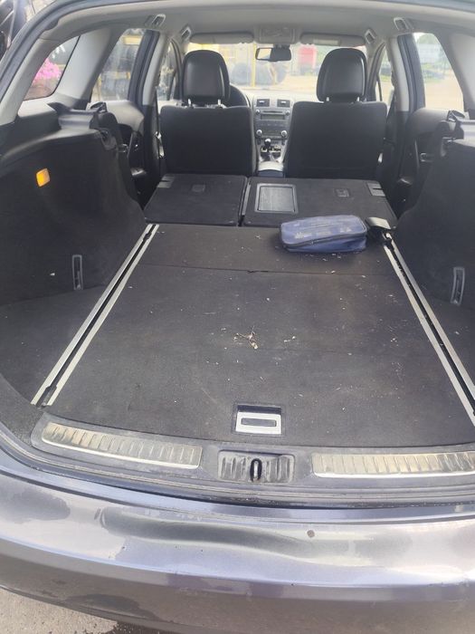 Toyota Avensis 2010