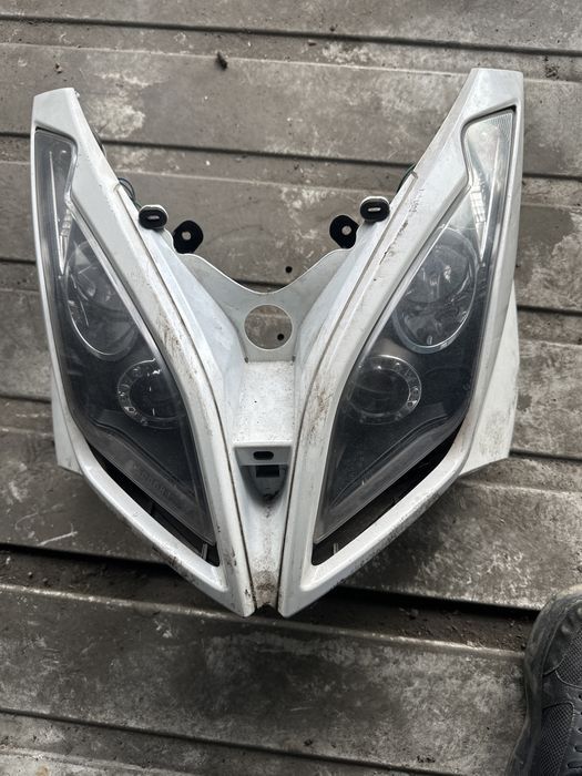 Czacha czasza Kymco Dinkstreet 125