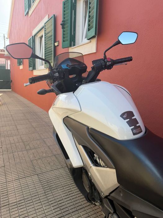Honda vfr crossrunner 800 X
