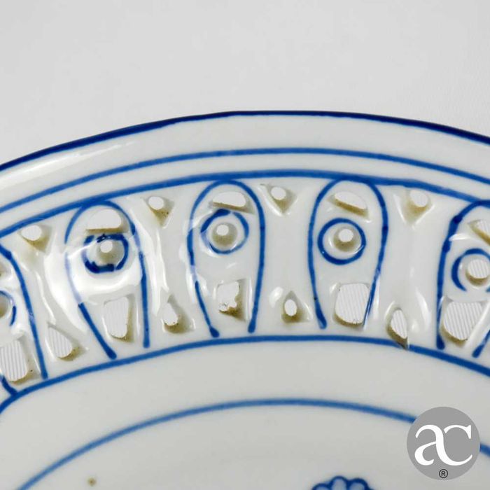 Taça vazada em porcelana da China 1ª metade do séc. XX