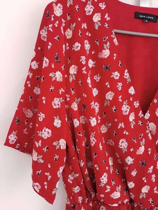 Sukienka czerwona kopertowa w kwiaty New Look rozmiar 42 XL