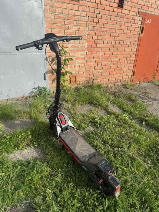 Електросамокат Segway Ninebot ZT3 Pro E