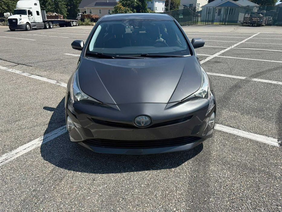 Toyota Prius      2016