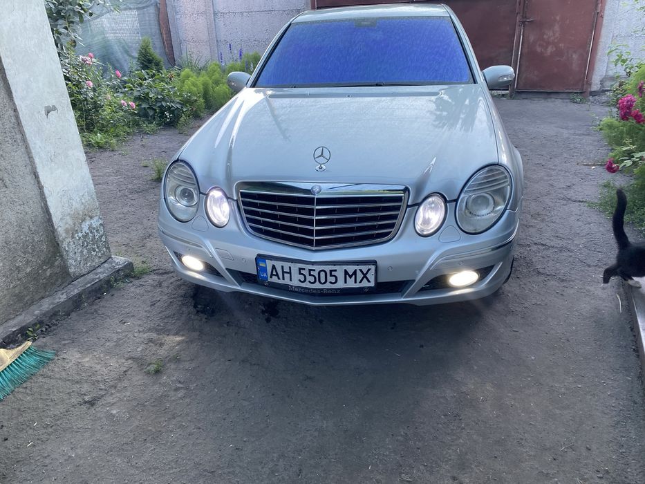 Mercedes-Benz w211