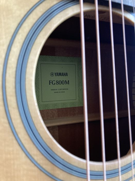 Guitarra Yamaha F800 M