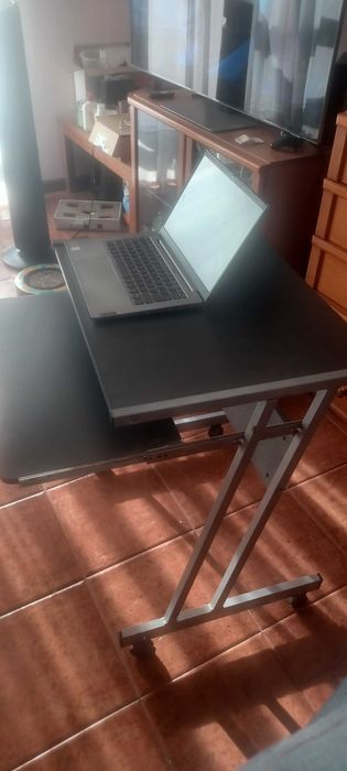 Secretária Computador