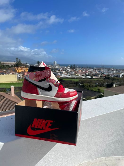 Air Jordan 1 High OG 'Spider-Man A cross The Spider-Verse'