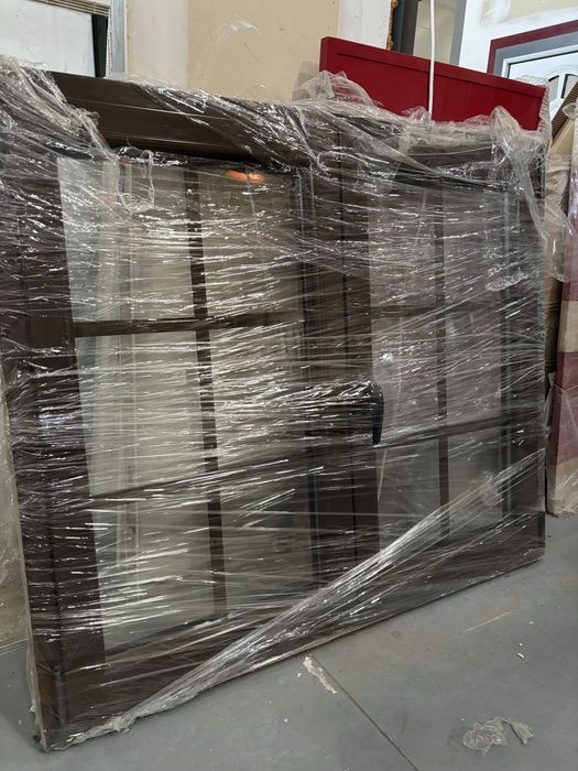 Janela de aluminio Castanha 123cm(largura)x103cm(altura)