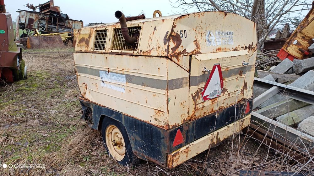 Kompresor Atlas Copco VT4DD  sprężarka silnik Deutz 4 cylindry F4L912