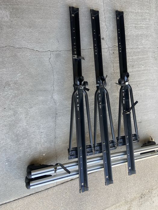 Suporte de bicicleta para tejadilho para tres bicicletas