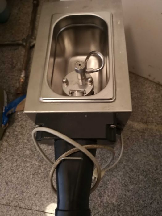 Automat  do bitej śmietany