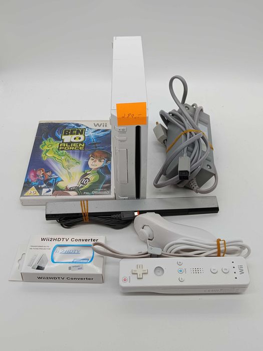 Konsola Nintendo Wii + gra i okablowanie + Adapter HDMI