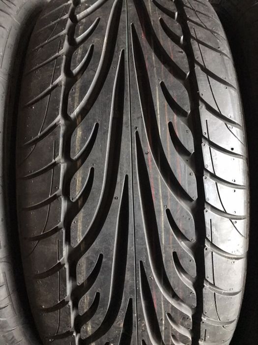 235/45/17 R17 Dunlop SP Sport 9000 2шт новые